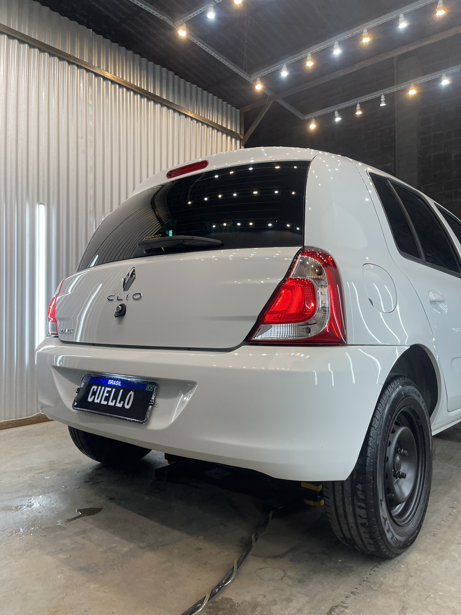 B1FC5B5A-407C-42B1-9C01-AB694C4F9FF7